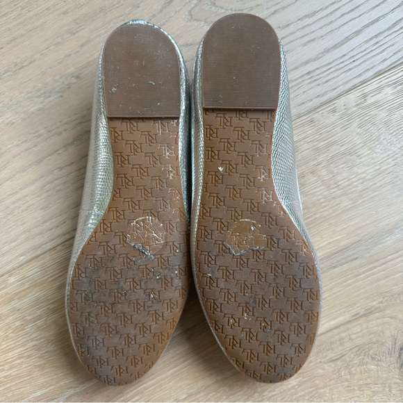 Ralph Lauren Jayna Metallic Leather Flat Silver 6.5 - Picture 5 of 6